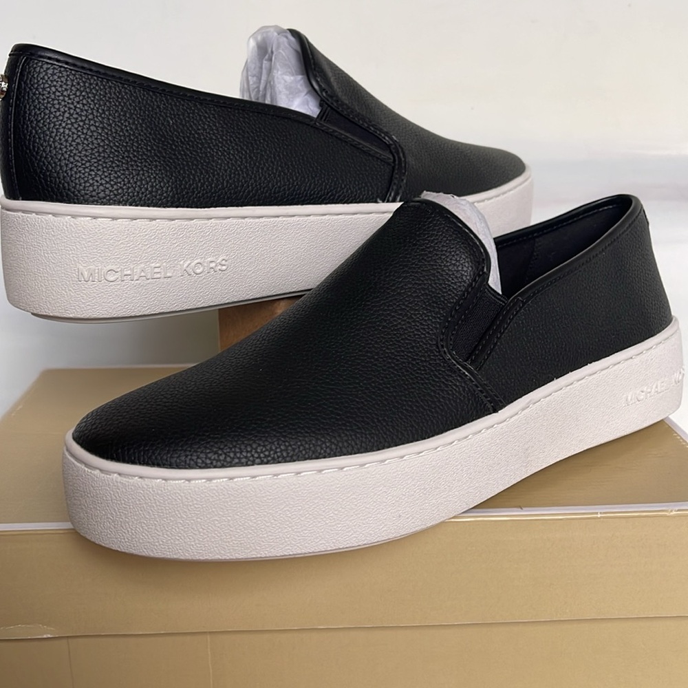 Michael Kors TEDDI SLIP ON
TUMBLED FAUX LTHR
49T2TEFP1L
Black 
Platform Sneakers - Picture 8 of 16